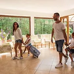 Le Canne Family &