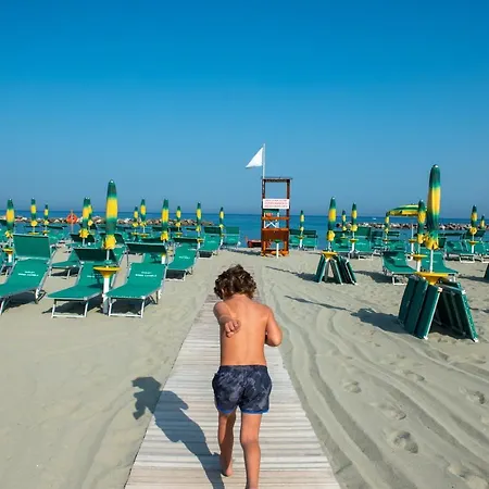 Le Canne Family & Отель Форио