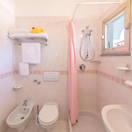 Le Canne Family & Отель