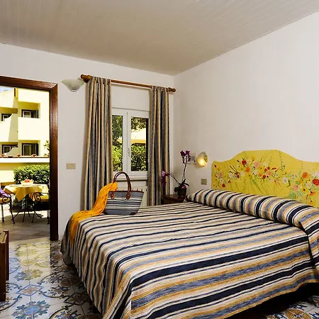 Le Canne Family & Отель