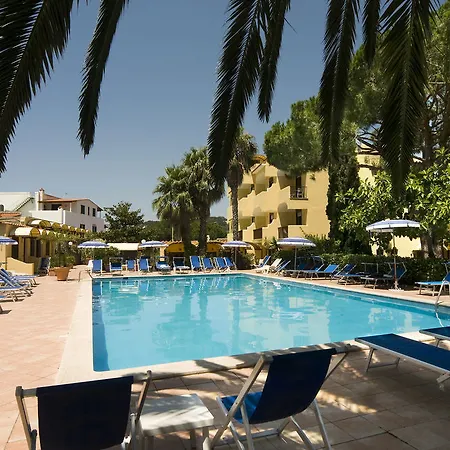 Отель Le Canne Family &