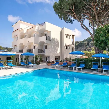 Family Le Canne Hotel